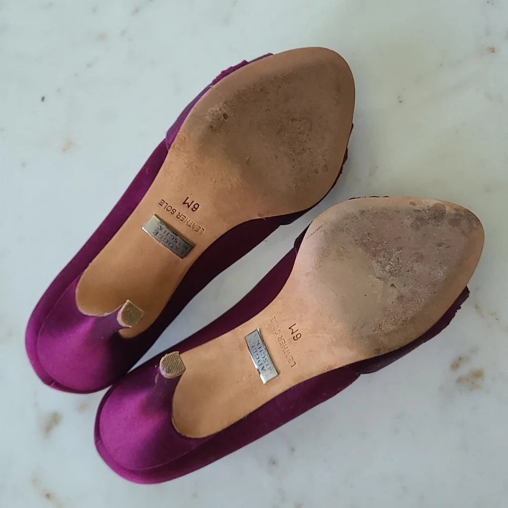 Badgley Mischka Jamaica Wine Satin Peep Toe Heels - Picture 5 of 9